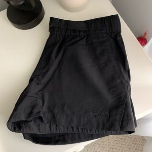 Women’s North Face Paramount Active Shorts